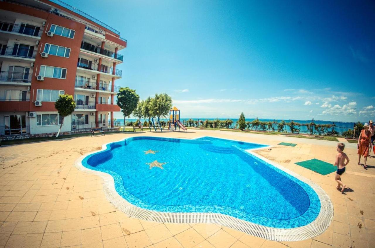 Beautiful Apartment Right By The Sea, Sveti Vlas Eksteriør bilde